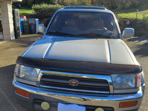 Used 1998 Toyota 4Runner Limited image 5