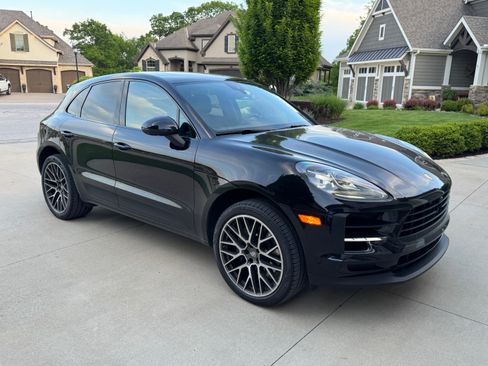 Used 2020 Porsche Macan S AWD/4WD image 1