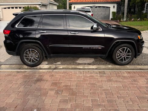 Used 2019 Jeep Grand Cherokee Limited RWD image 1
