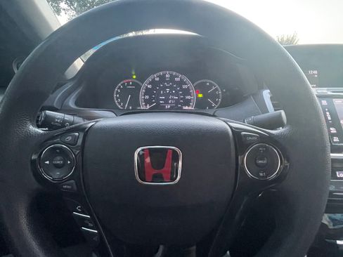 Used 2016 Honda Accord EX image 29