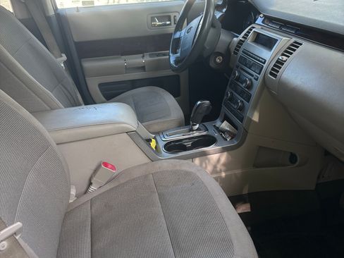 Used 2010 Ford Flex SEL FWD image 6