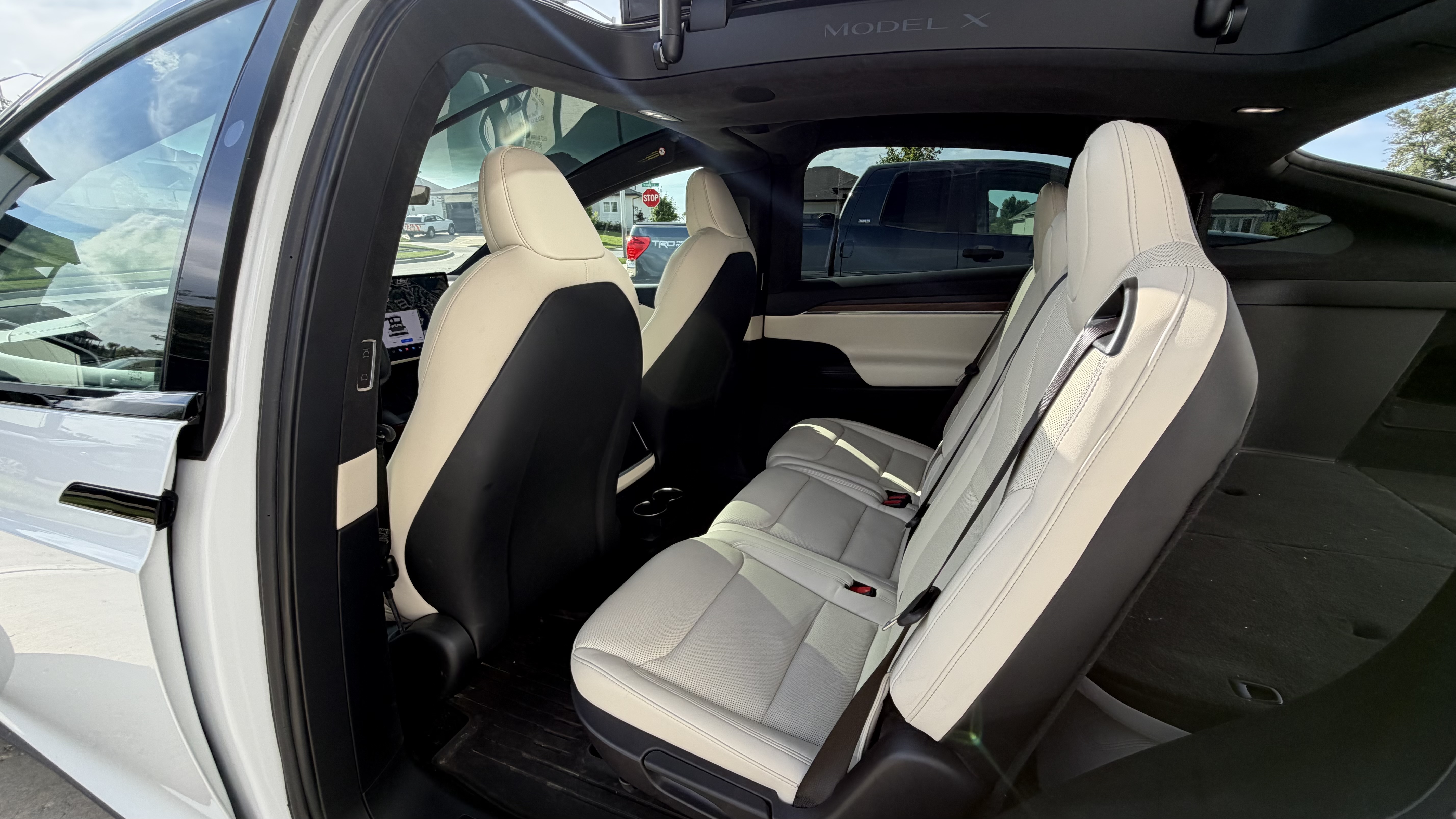 Used 2022 Tesla Model X AWD/4WD image 21
