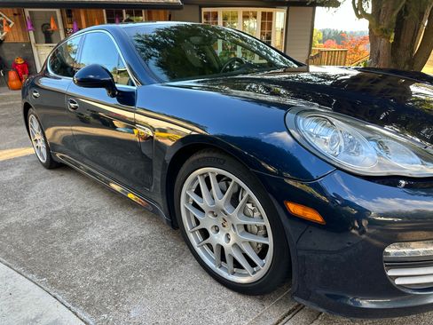 Used 2010 Porsche Panamera 4S image 13