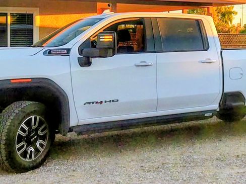 Used 2022 GMC Sierra 3500 AT4 w/ AT4 Preferred Package image 11