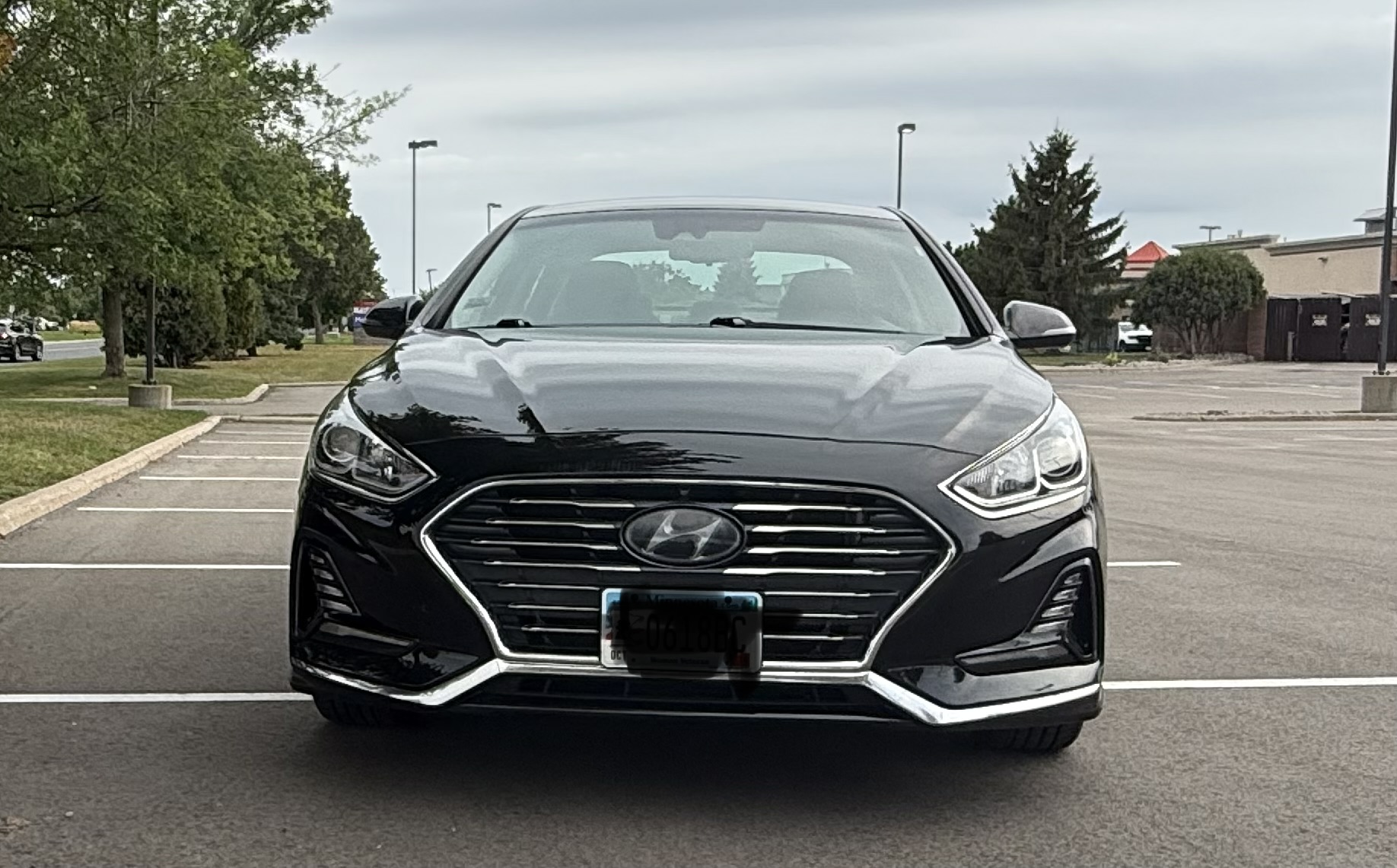 Used 2018 Hyundai Sonata SEL w/ Tech Package 02 FWD image 2