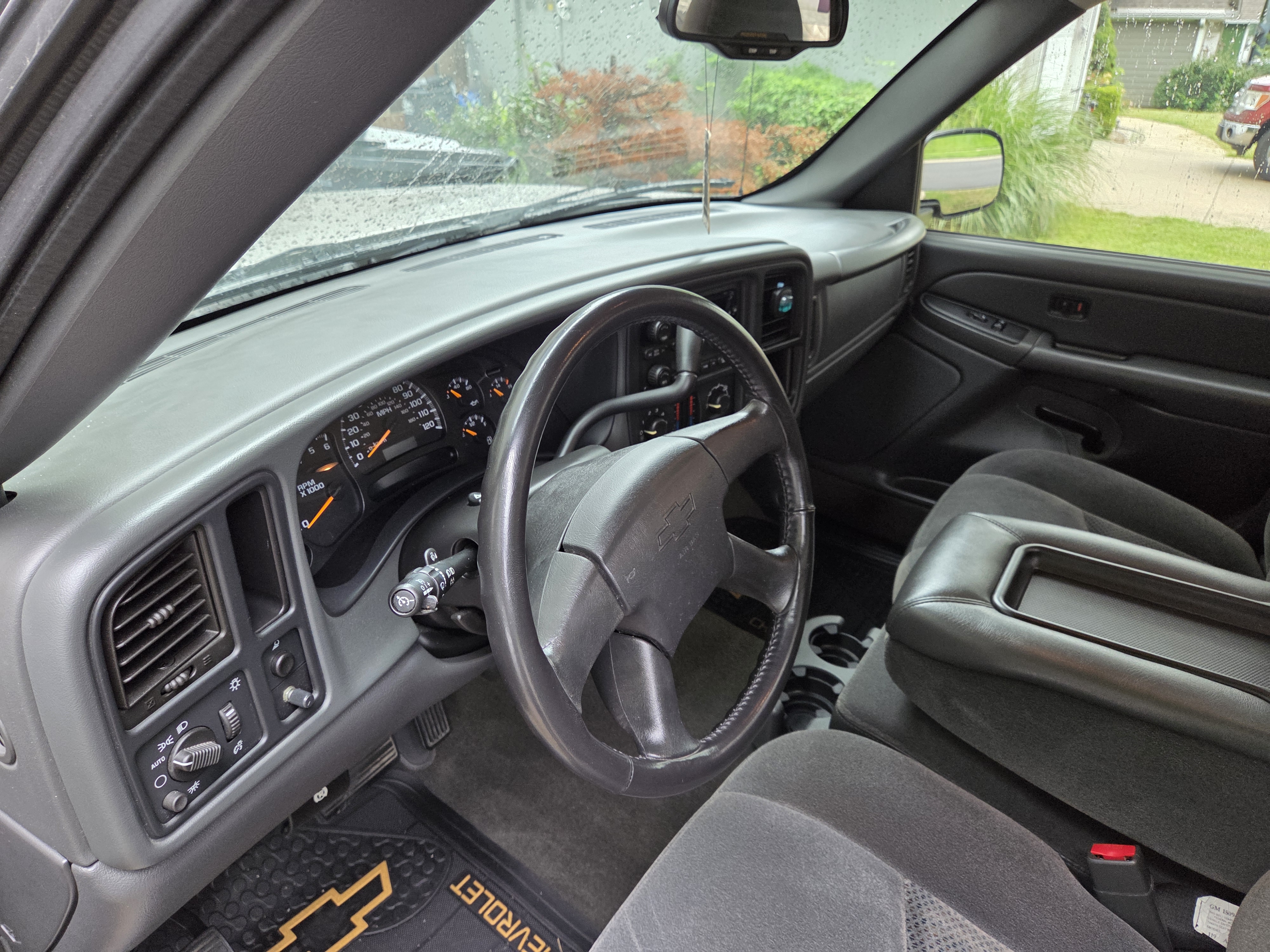 Used 2005 Chevrolet Silverado 1500 LS w/ Light Duty Power Package RWD image 12