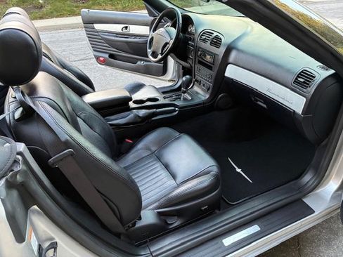 Used 2004 Ford Thunderbird image 16