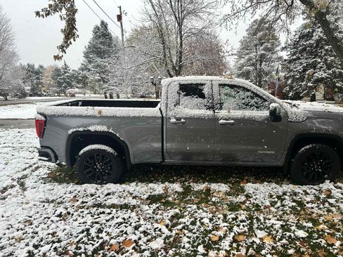 Used 2020 GMC Sierra 1500 Elevation w/ Elevation Value Package image 4