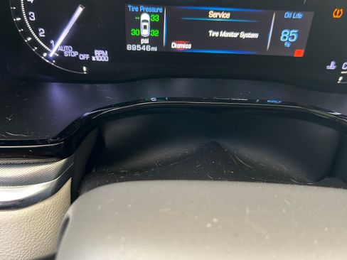 Used 2019 Cadillac XT5 Luxury FWD image 10
