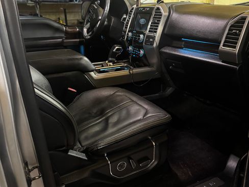 Used 2015 Ford F150 Platinum w/ Equipment Group 701A Luxury image 13