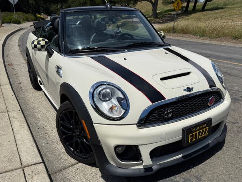 Used 2012 MINI Cooper John Cooper Works FWD image 2
