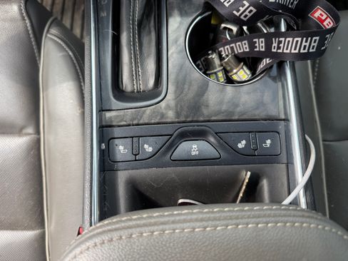 Used 2015 Chevrolet Impala LTZ FWD image 13