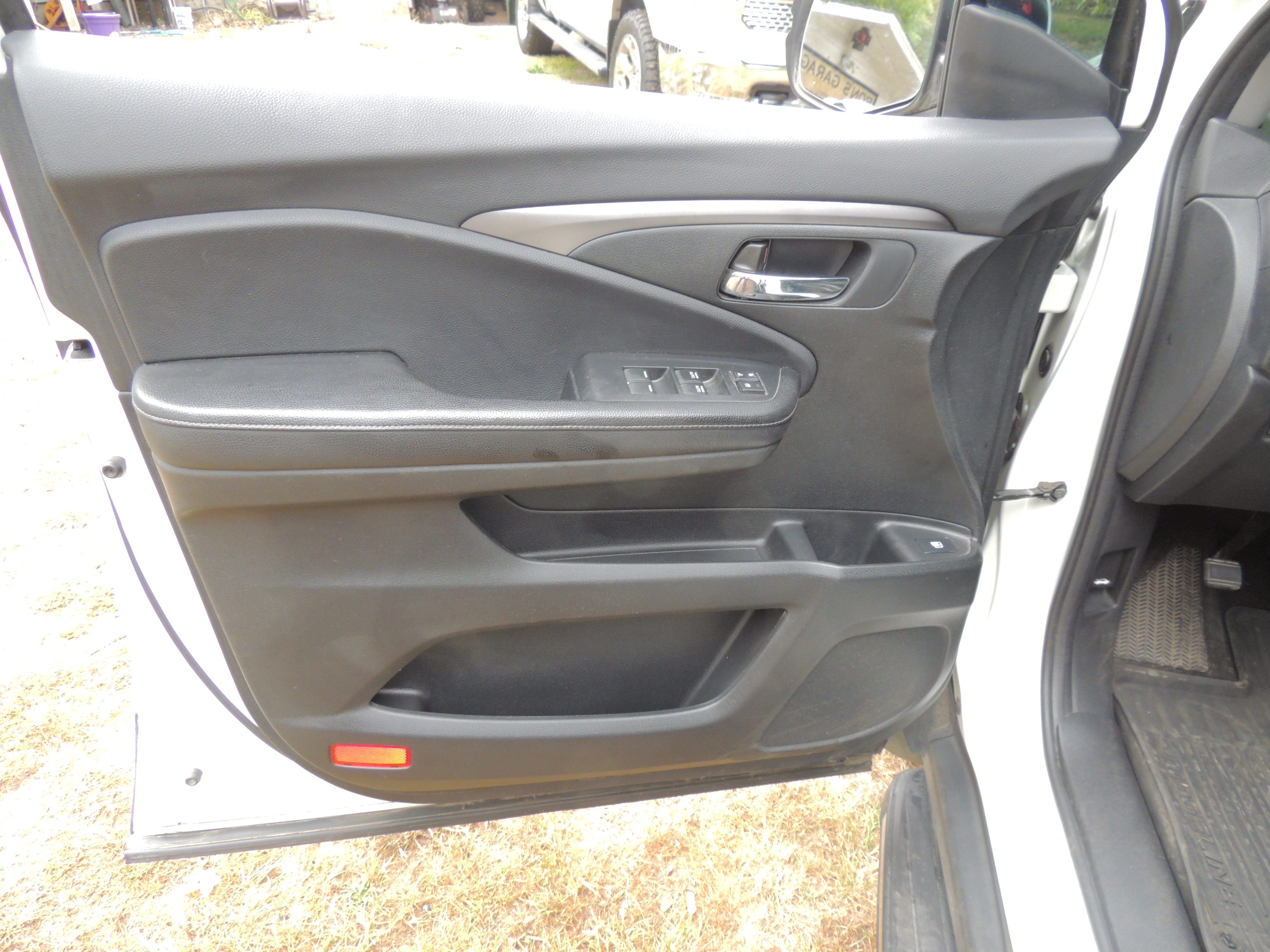 Used 2017 Honda Ridgeline RTL-T image 15