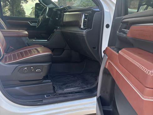 Used 2026 GMC Sierra 3500 Denali Ultimate AWD/4WD image 12