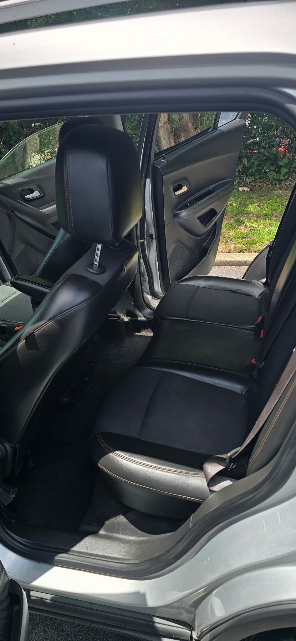 Used 2018 Chevrolet Trax LT w/ LT Convenience Package FWD image 12