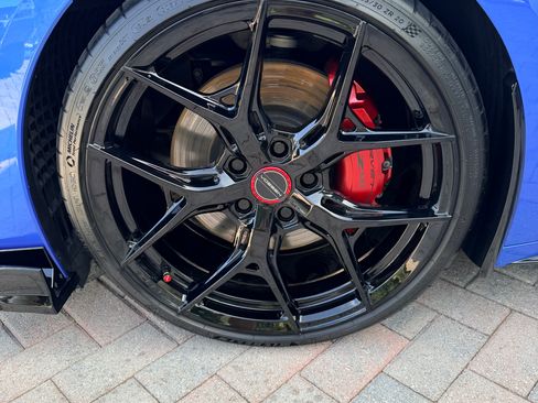 Used 2024 Chevrolet Corvette Stingray Premium Conv w/ Z51 Performance Package RWD image 4