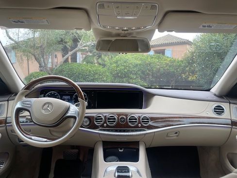 Used 2017 Mercedes-Benz S 550 Sedan image 1