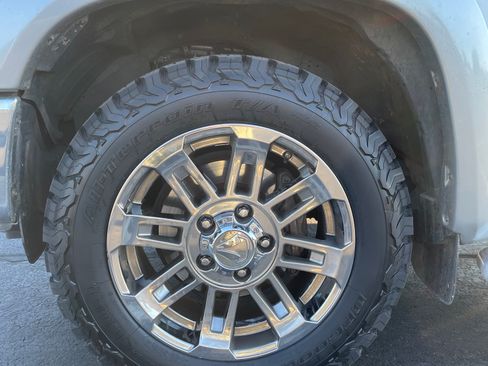 Used 2016 Toyota Tundra SR5 image 8