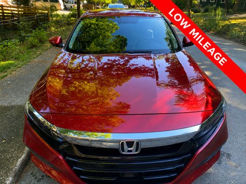 Used 2018 Honda Accord LX image 1