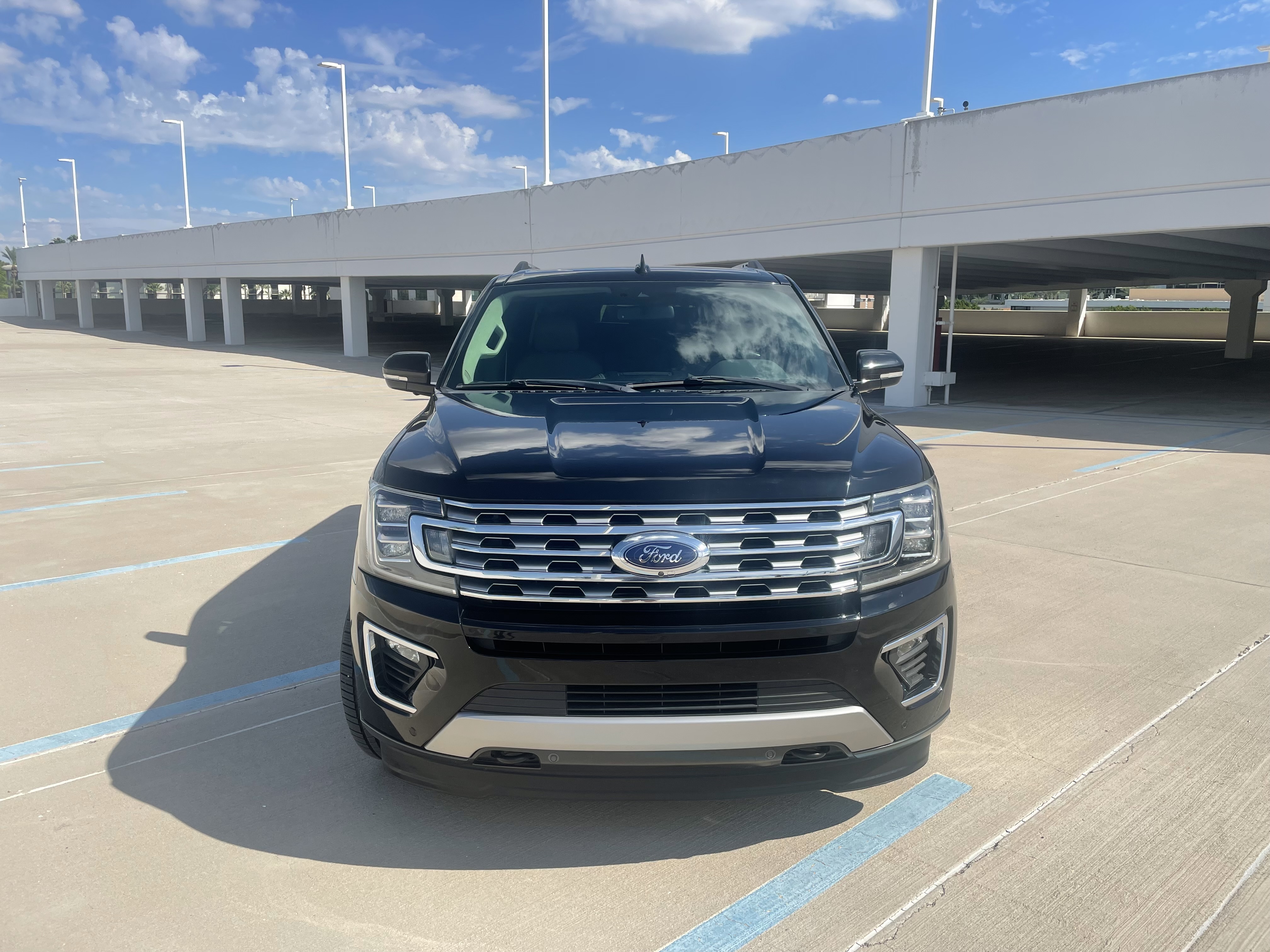 Used 2018 Ford Expedition Max Limited w/ Equipment Group 302A AWD/4WD image 9