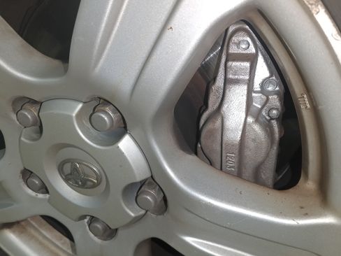 Used 2010 Toyota Tundra 4x4 Double Cab w/ SR5 Pkg image 32