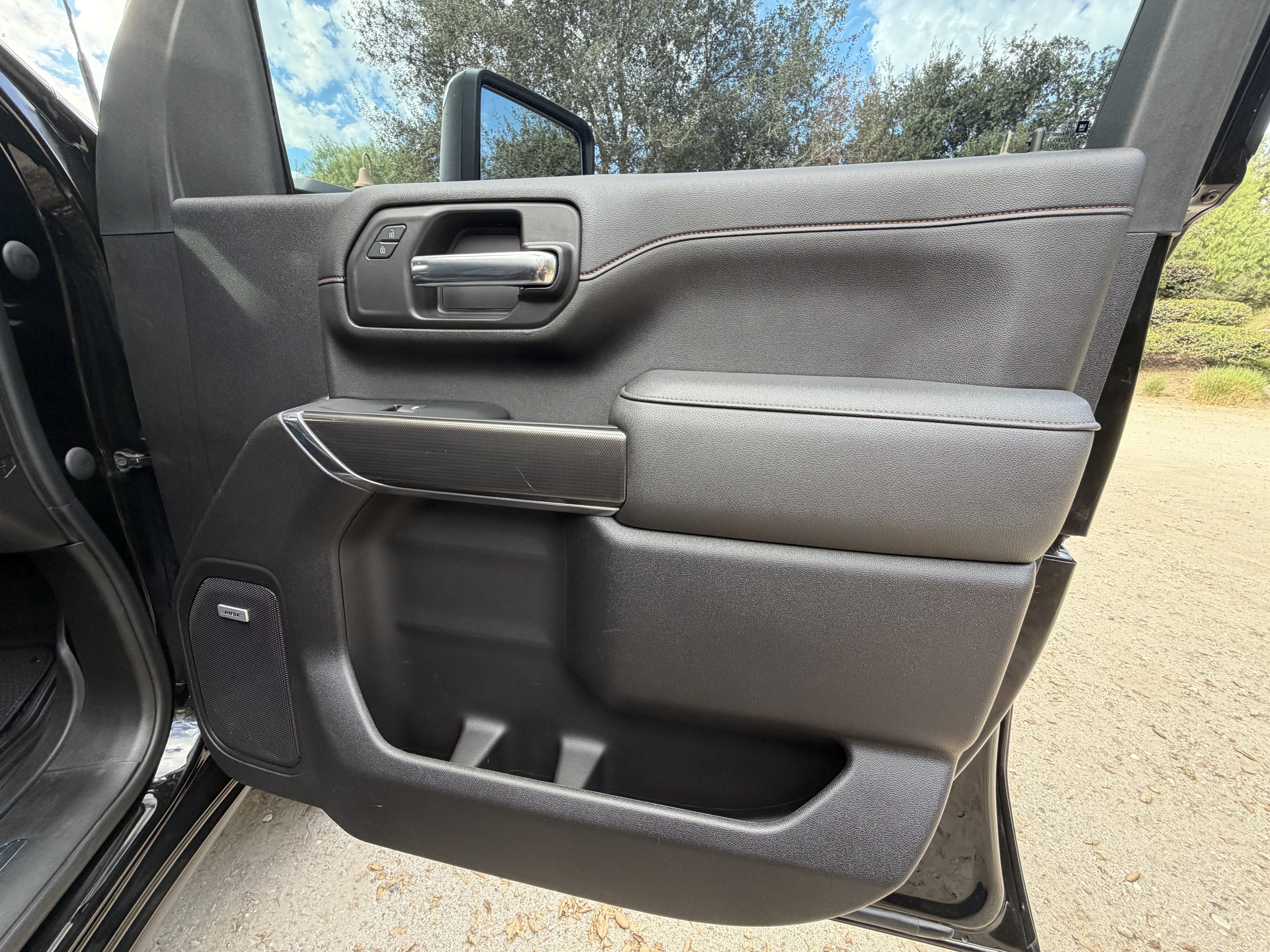 Used 2023 GMC Sierra 2500 AT4 w/ AT4 Preferred Package AWD/4WD image 11