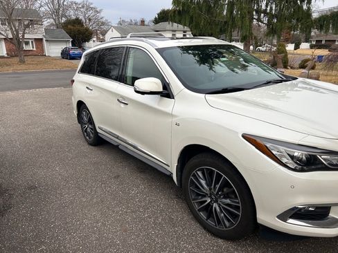 Used 2019 INFINITI QX60 Luxe w/ Sensory Package image 2
