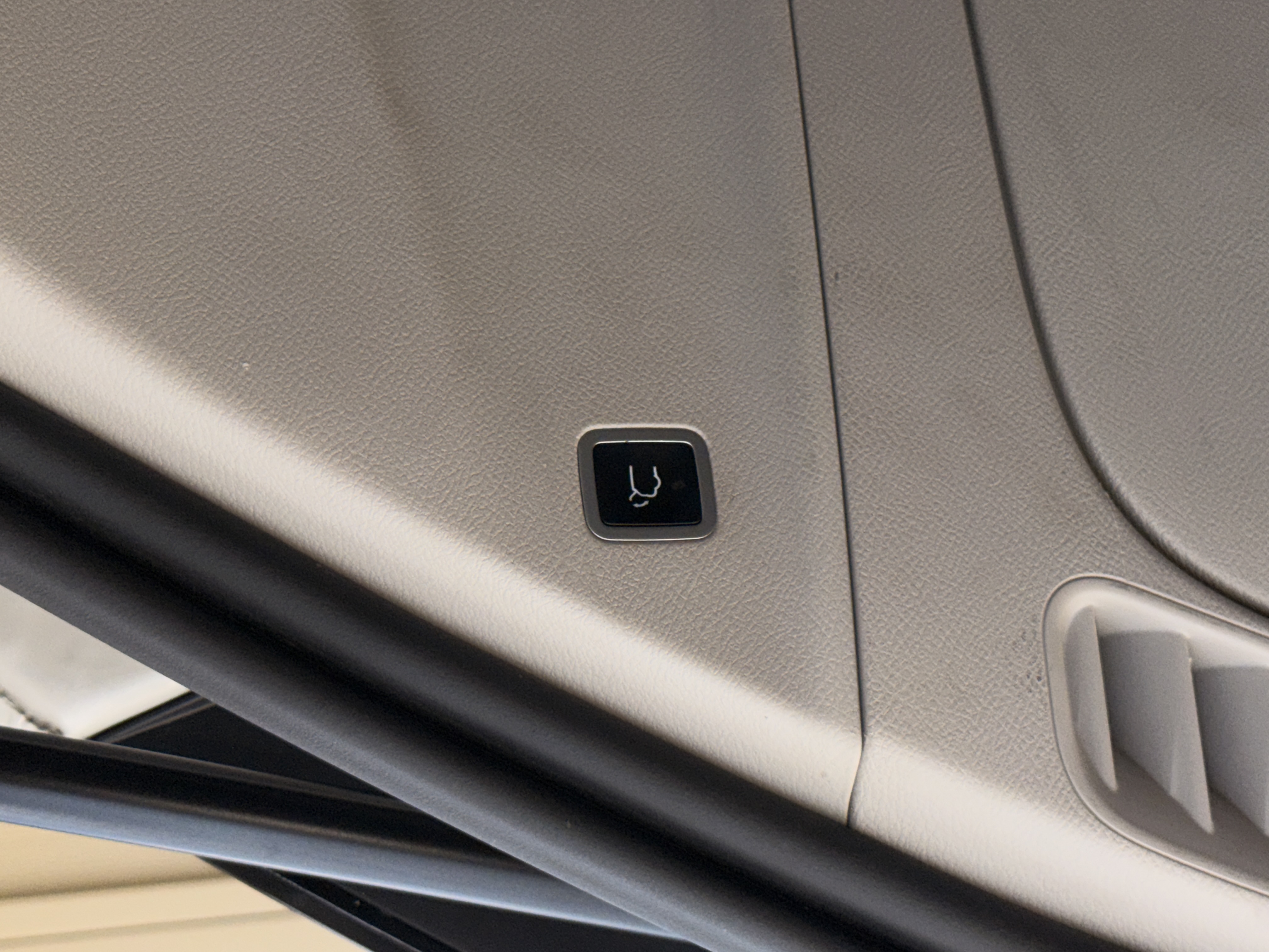 Used 2021 Chrysler Pacifica Touring-L FWD image 17
