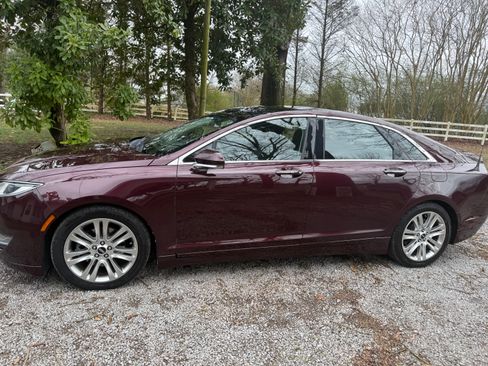 Used 2013 Lincoln MKZ image 4