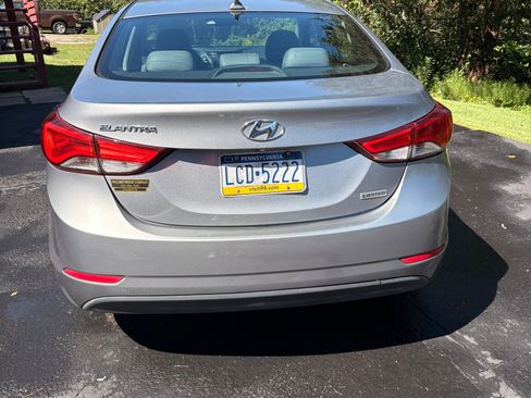 Used 2014 Hyundai Elantra Limited w/ Option Group 03 FWD image 5