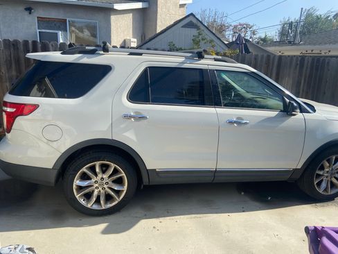 Used 2011 Ford Explorer XLT w/ 202A Rapid Spec Order Code image 1