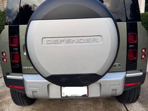 Used 2022 Land Rover Defender 110 S AWD/4WD image 5
