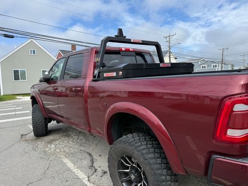 Used 2022 RAM 3500 Laramie AWD/4WD image 4