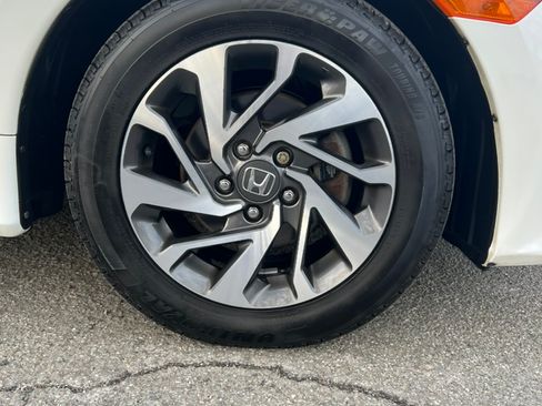 Used 2017 Honda Civic EX image 9