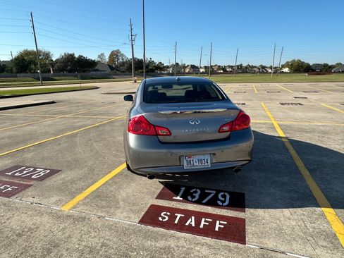 Used 2012 INFINITI G37 Journey w/ Premium Pkg image 16