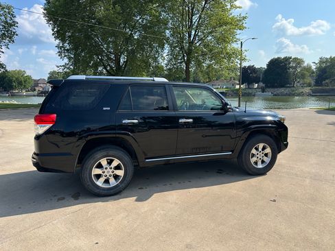 Used 2012 Toyota 4Runner SR5 RWD image 19