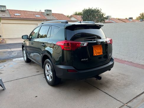 Used 2013 Toyota RAV4 XLE image 12