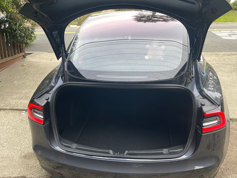 Used 2018 Tesla Model 3 Long Range image 6