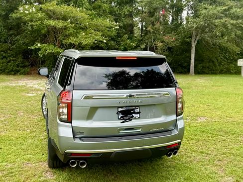 Used 2024 Chevrolet Tahoe Premier w/ Premium Package 2 AWD/4WD image 6