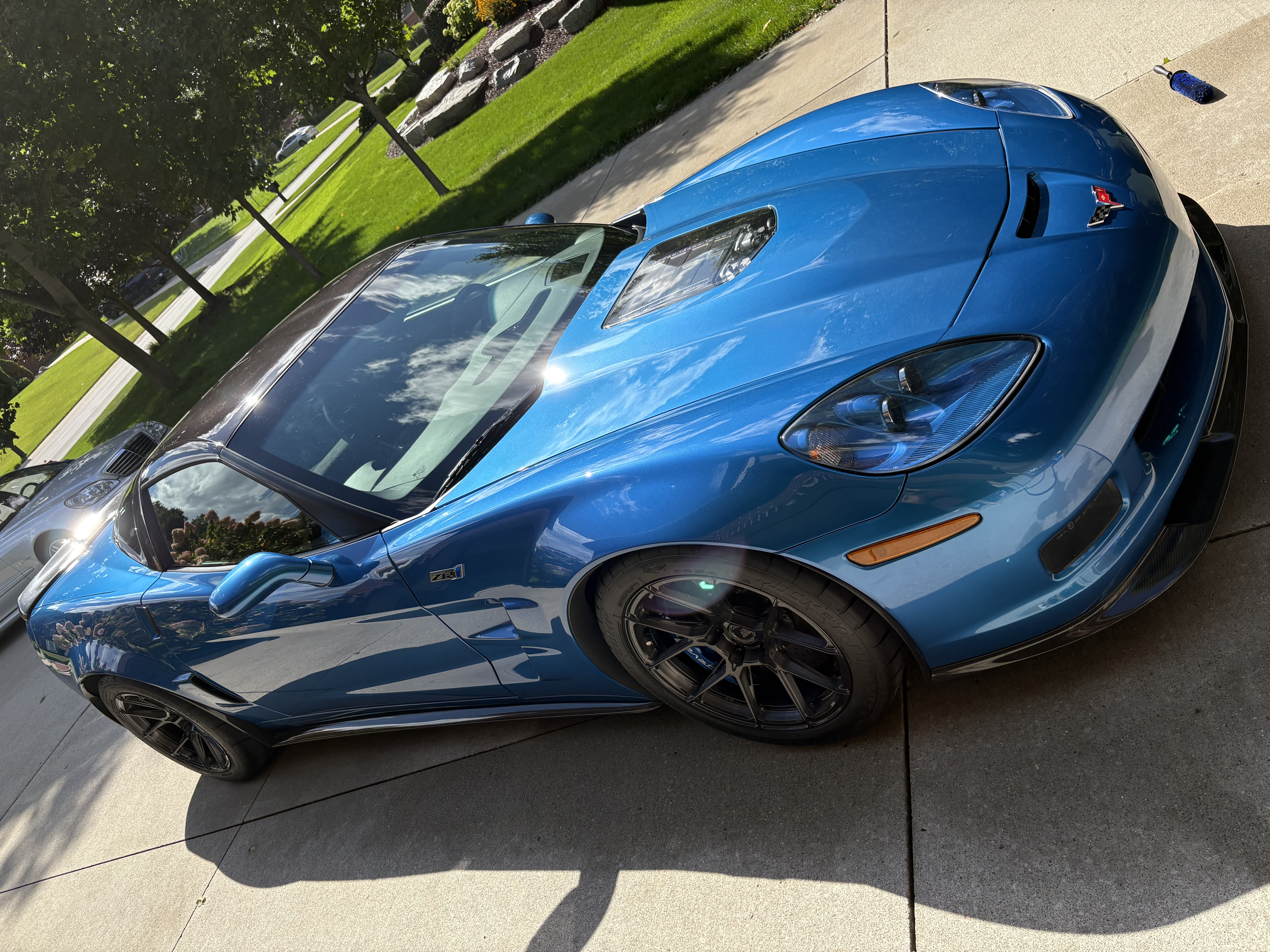 Used 2010 Chevrolet Corvette ZR1 w/ Preferred Equipment Group RWD image 9