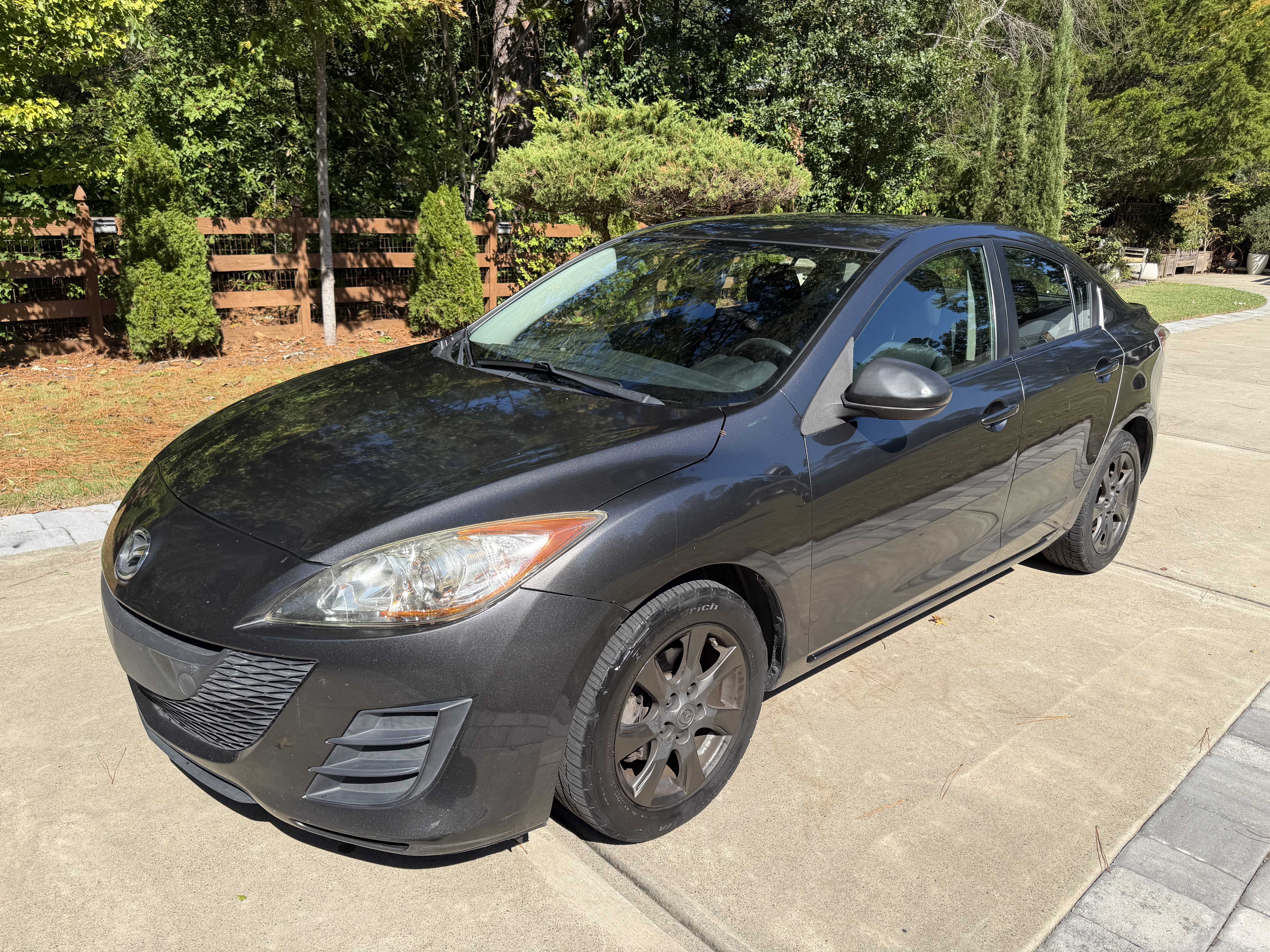 Used 2010 MAZDA MAZDA3 i Touring FWD image 6