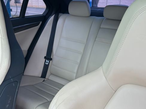 Used 2009 Mercedes-Benz C 63 AMG Sedan image 10