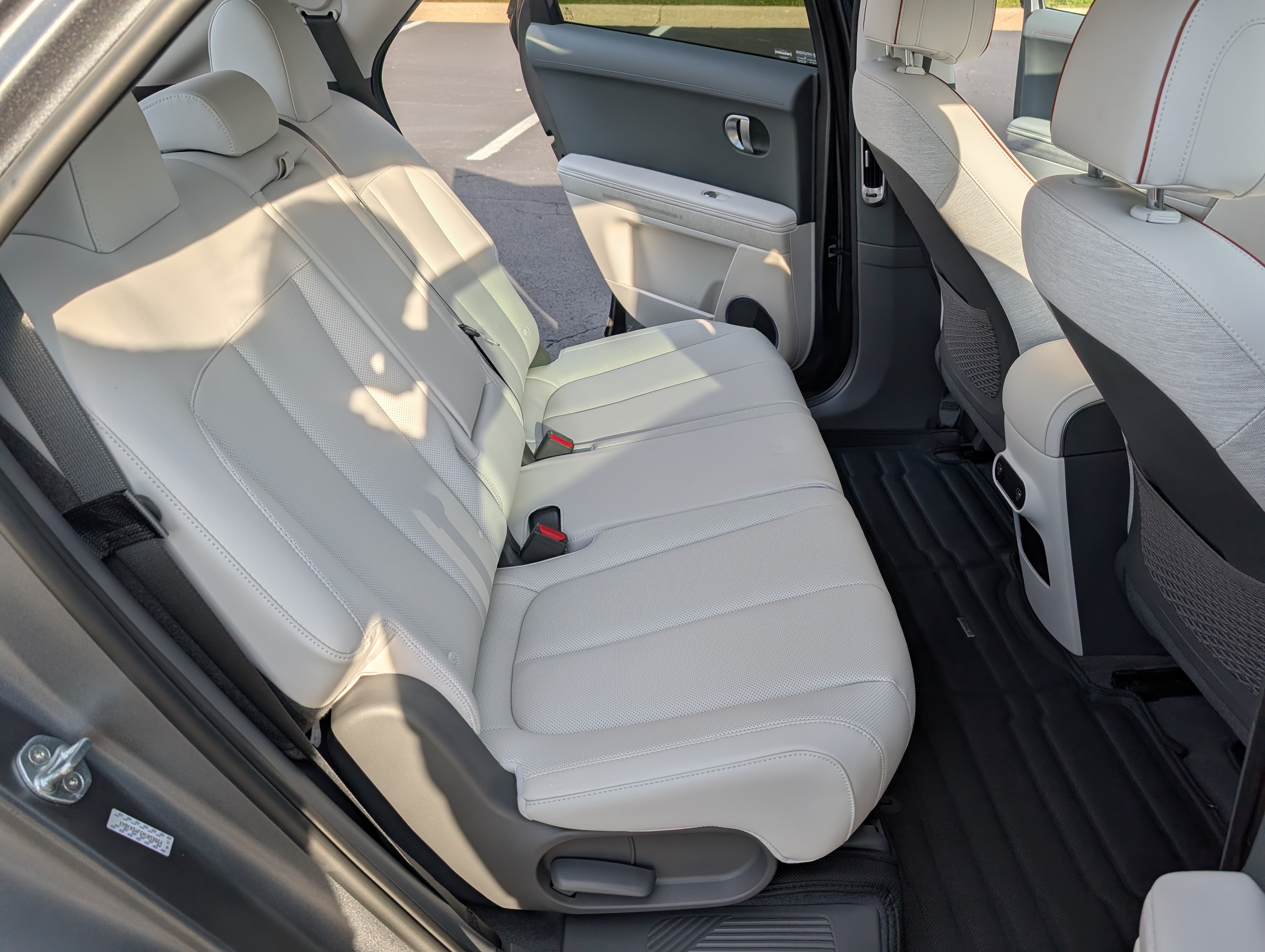 Used 2022 Hyundai Ioniq 5 SEL w/ Cargo Package AWD/4WD image 17