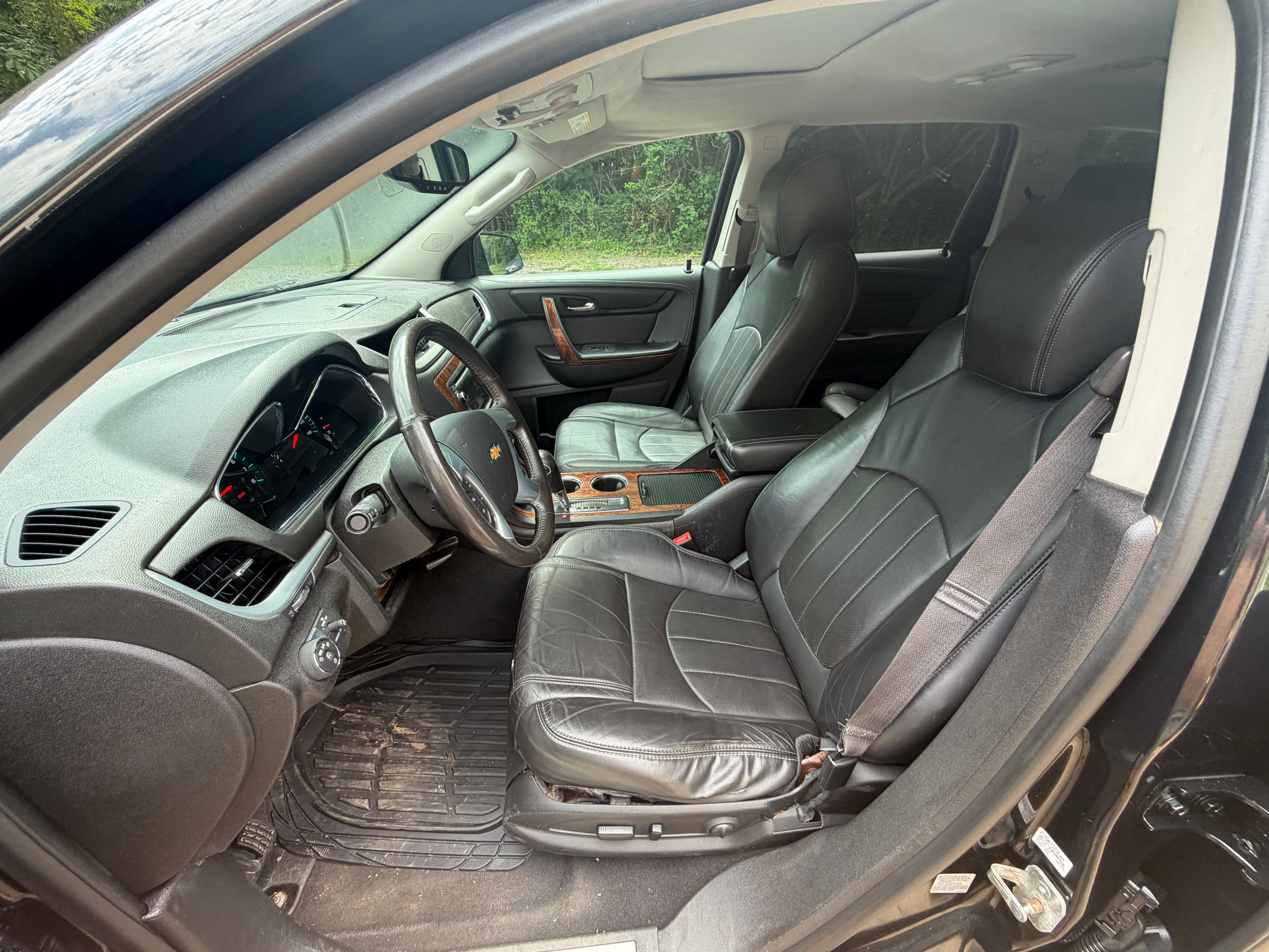 Used 2014 Chevrolet Traverse LTZ w/ LPO, 'HIT The Road' Package AWD/4WD image 8