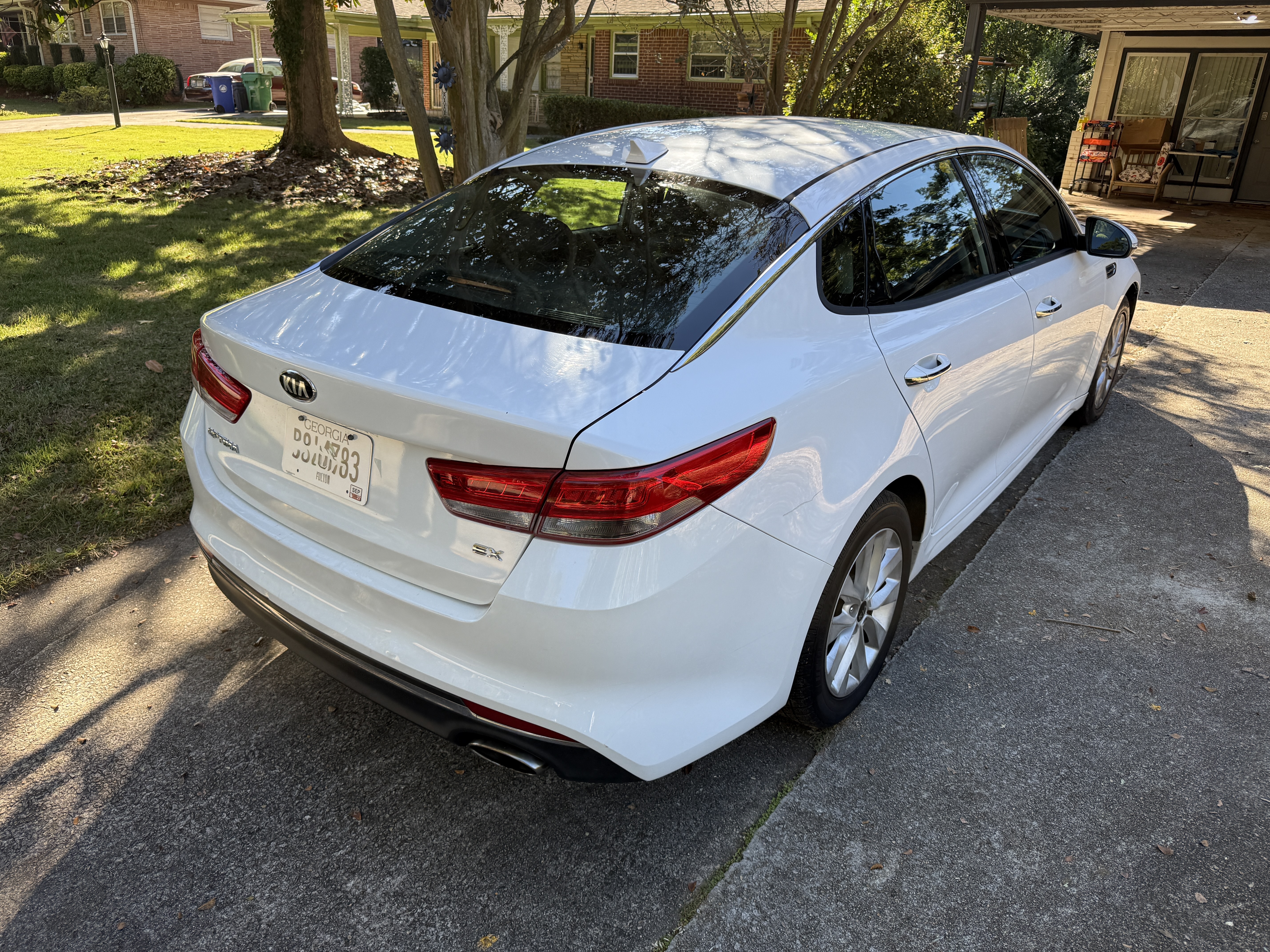 Used 2017 Kia Optima EX FWD image 9
