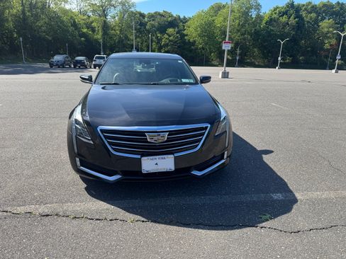 Used 2018 Cadillac CT6 Premium Luxury RWD image 2