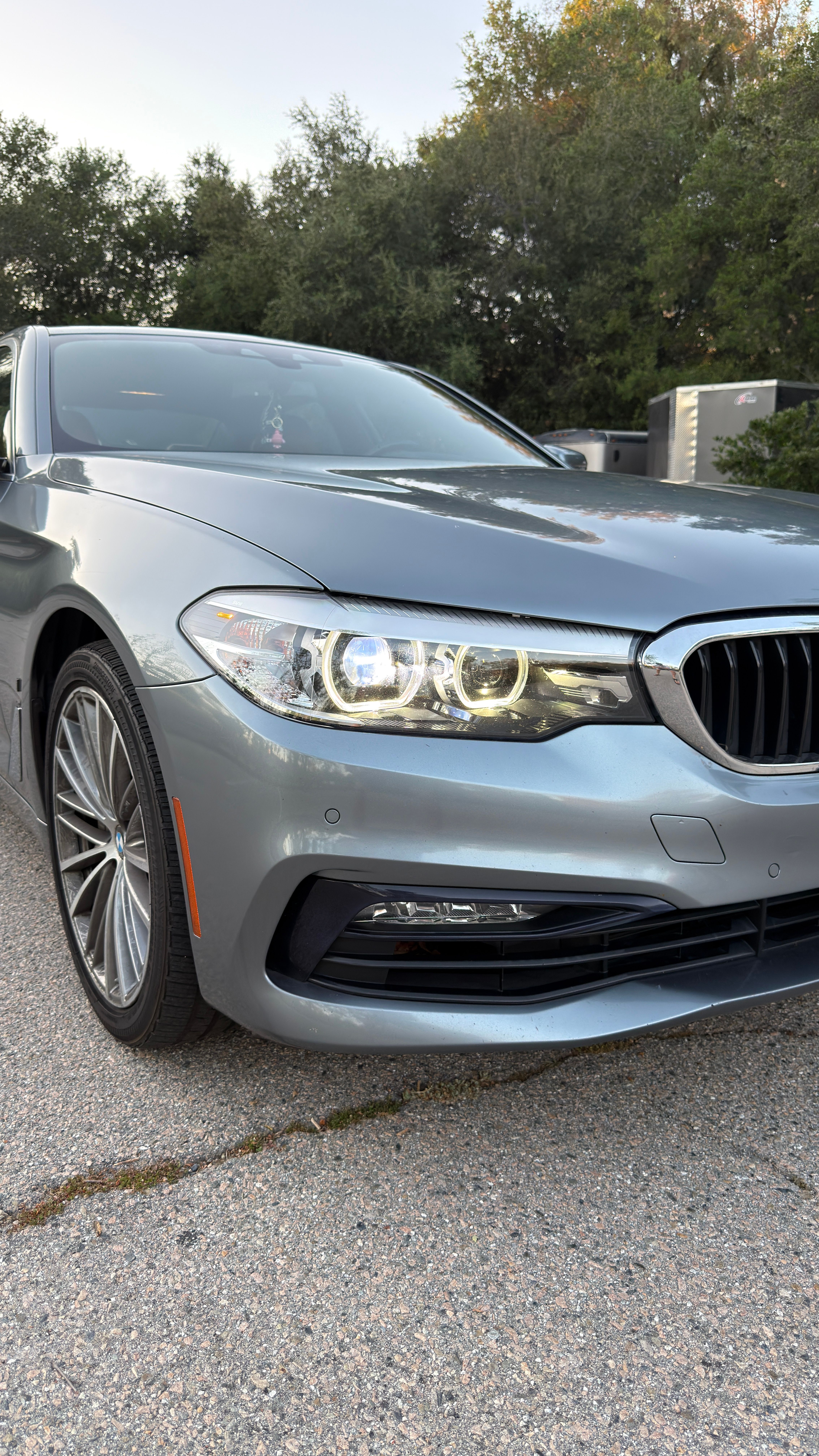 Used 2018 BMW 530e w/ Premium Package 2 RWD image 5