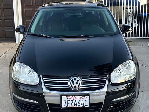 Used 2007 Volkswagen Jetta Wolfsburg Edition image 4