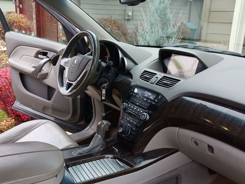 Used 2011 Acura MDX w/ Technology & Entertainment image 6