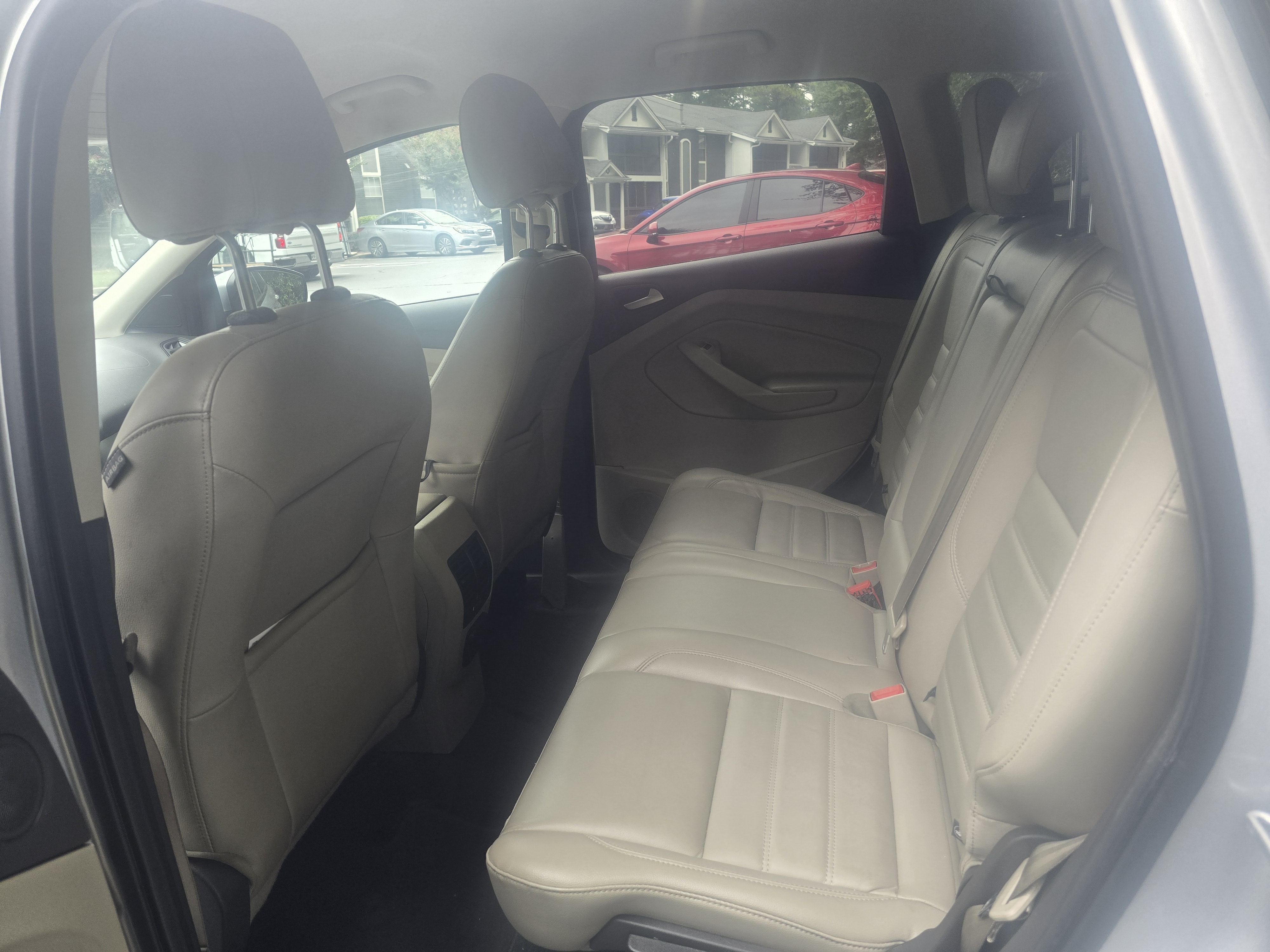 Used 2017 Ford Escape SE w/ SE Leather Comfort Package FWD image 1